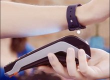 Il braccialetto funziona come una carta di credito in Brasile