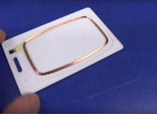RFID カードがある放射線を人体にか。
