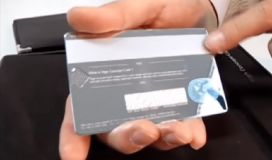 Cartes en métal avec combinaison parfaite intégrée détails uniques Design