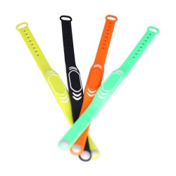 13.56MHz Type 2 213/215/216 NFC Silicone Wristband