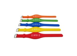 Pulsera ajustable de 5 metros de silicona RFID de largo alcance Pulsera impermeable de ultradereza H3 UHF