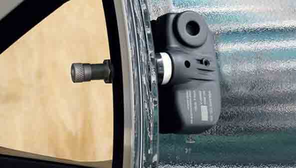 Radio Tire Temperature and Pressure Monitoring RFID tag